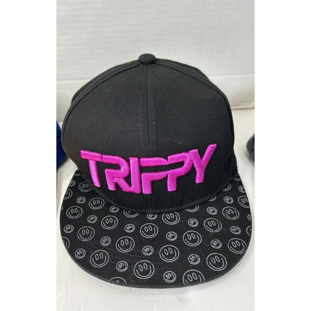 Get Yours Dope Trippy King Crown Design Lot of‎ 4 Mens Snapback Hats